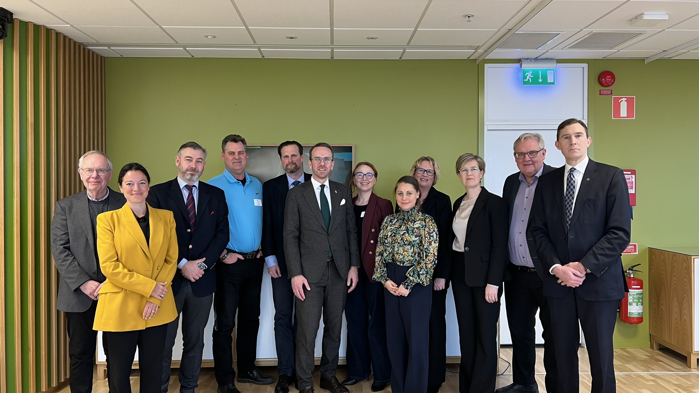 gruppbild med minister